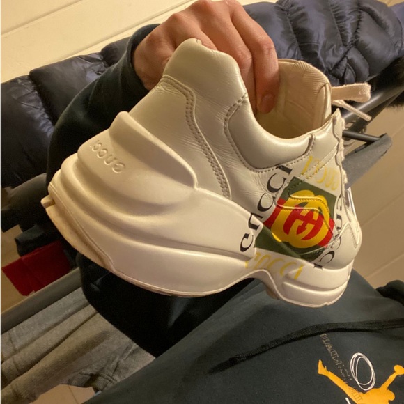 Size 8 - Picture 2 of 3